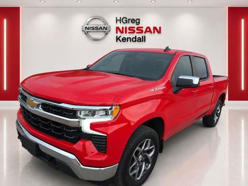 Used 2023 Chevrolet Silverado 1500 LT AWD/4WD image 4
