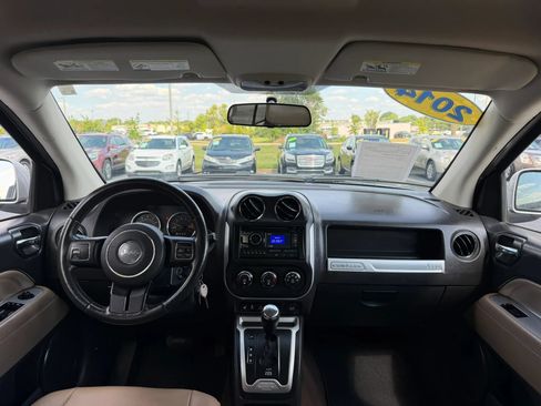 Used 2014 Jeep Compass Latitude FWD image 18