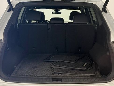 Used 2022 Volkswagen Tiguan SE R-Line AWD/4WD image 26