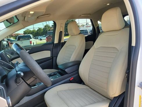 Used 2024 Ford Edge SE AWD/4WD image 11