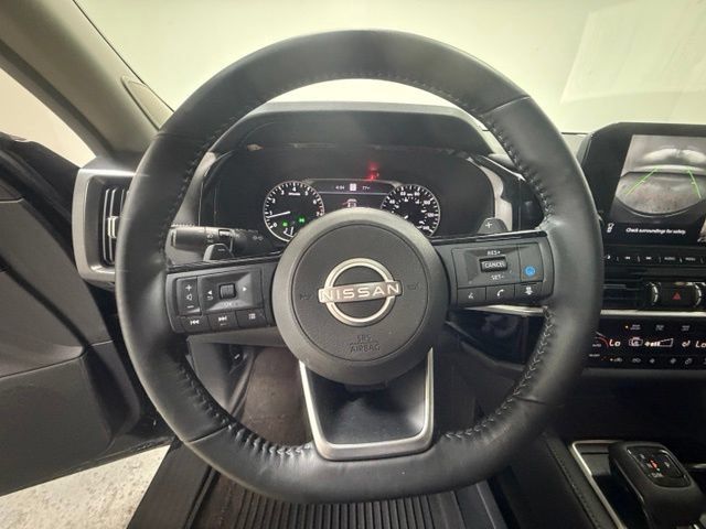 Used 2025 Nissan Pathfinder SL w/ SL Premium Package AWD/4WD image 17