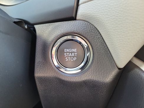 Used 2025 Toyota RAV4 Limited image 34