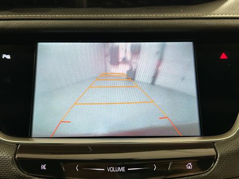 Used 2017 Cadillac XT5 Luxury w/ Driver Awareness Package AWD/4WD image 9
