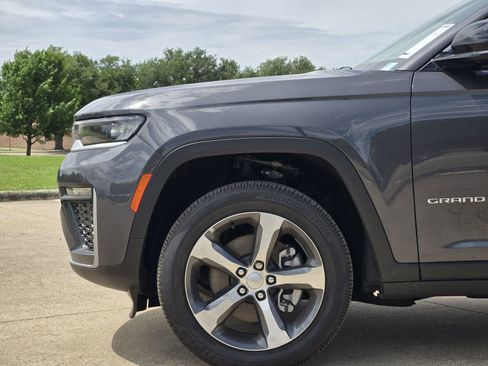 New 2026 Jeep Grand Cherokee L Limited RWD image 11