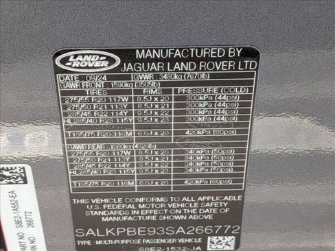 Used 2025 Land Rover Range Rover Long Wheelbase SE image 15