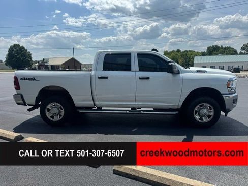 Used 2024 RAM 2500 Tradesman w/ Chrome Appearance Group AWD/4WD image 7
