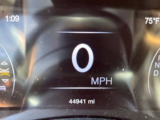 Used 2020 Jeep Grand Cherokee Limited AWD/4WD image 14