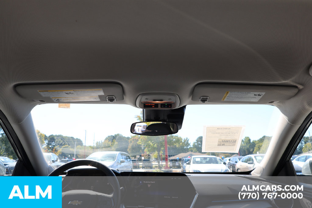 Used 2025 Chevrolet Trax LT FWD image 53