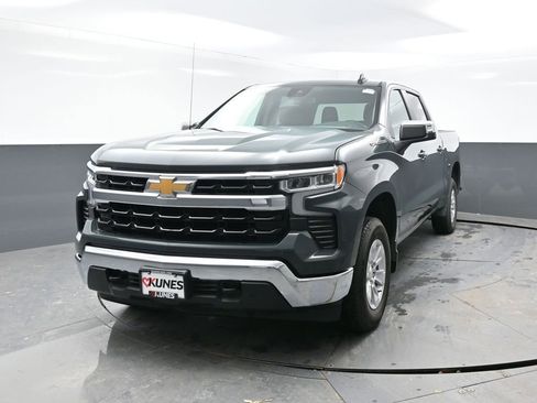 Used 2025 Chevrolet Silverado 1500 LT image 8