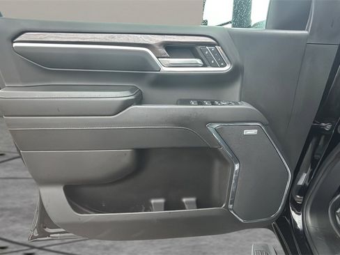 Used 2024 Chevrolet Silverado 2500 LTZ w/ LTZ Premium Package image 10