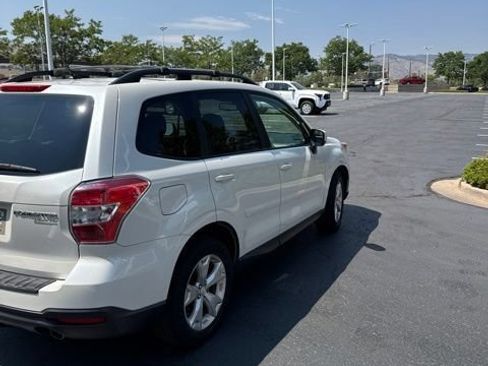 Used 2015 Subaru Forester 2.5i Premium w/ All-Weather Package AWD/4WD image 5