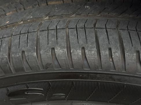 Used 2009 Cadillac XLR RWD image 40