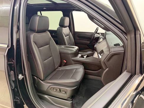 Used 2022 GMC Yukon SLT w/ SLT Premium Package AWD/4WD image 12