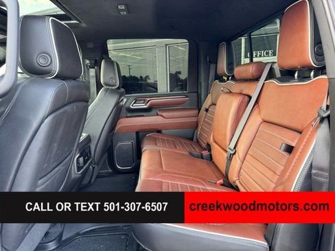 Used 2024 GMC Sierra 2500 Denali Ultimate AWD/4WD image 12
