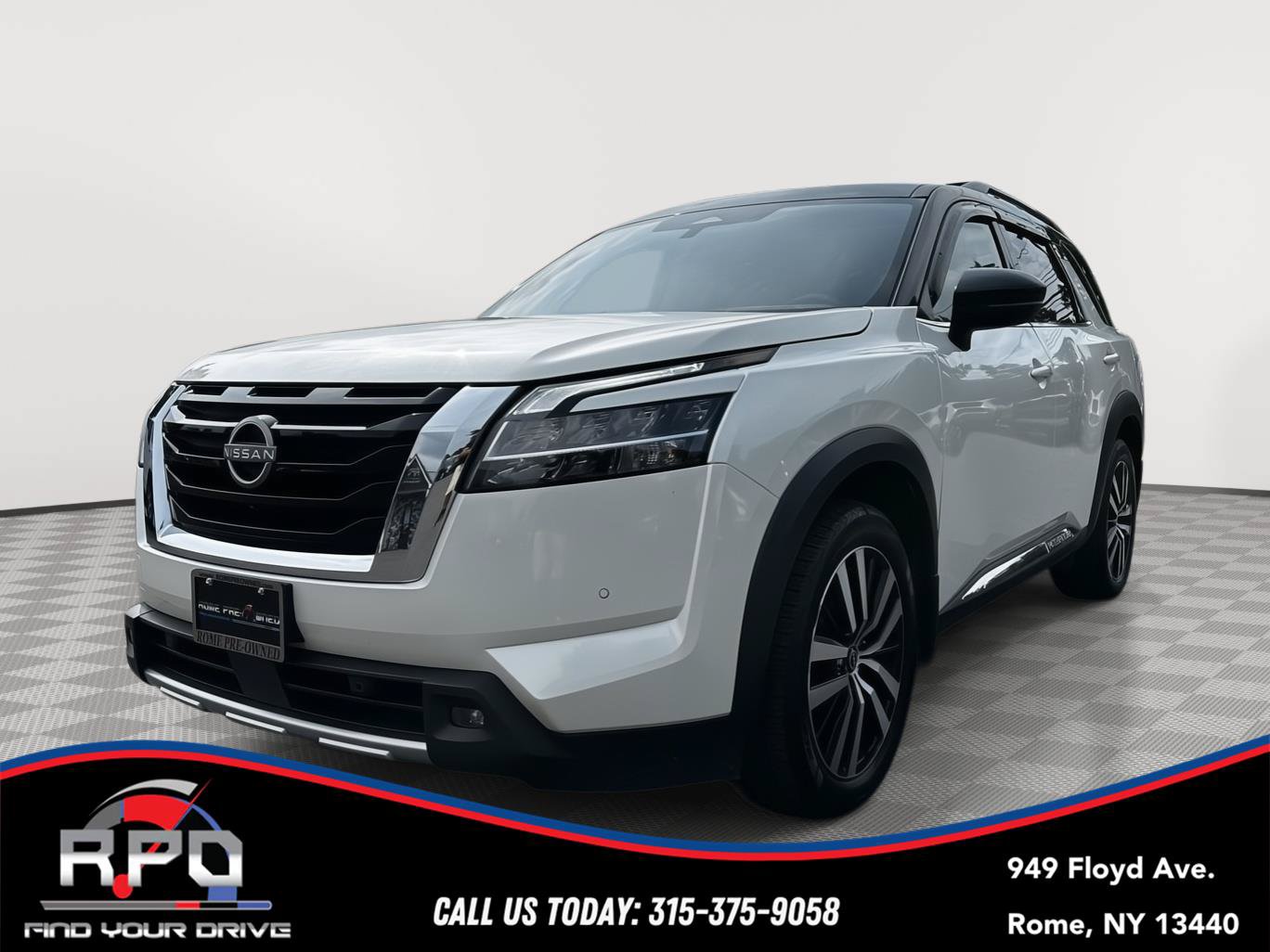 Used 2023 Nissan Pathfinder Platinum AWD/4WD image 1