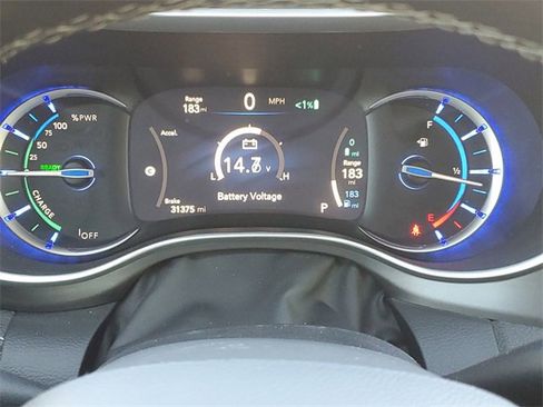 Used 2022 Chrysler Pacifica Touring-L image 22