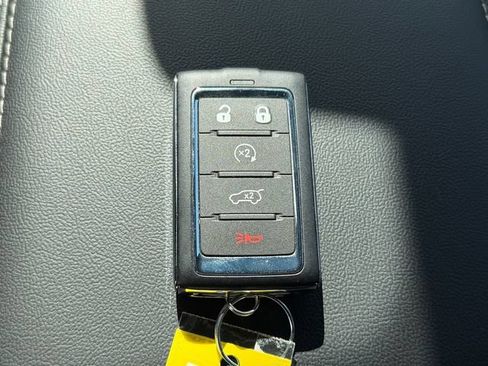 Used 2024 Jeep Grand Cherokee Altitude AWD/4WD image 21