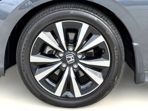 Used 2022 Honda Civic EX image 12