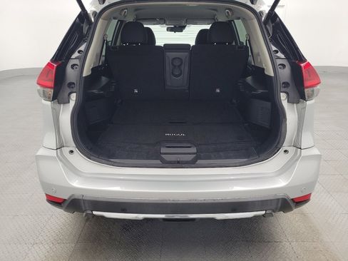 Used 2019 Nissan Rogue SV image 29