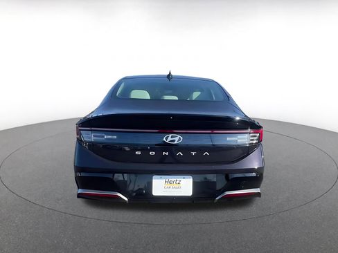 Used 2025 Hyundai Sonata SEL FWD image 11