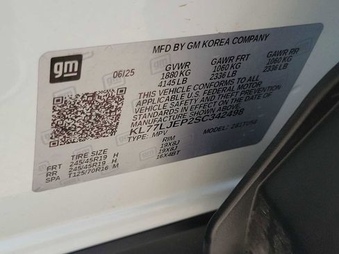 Used 2025 Chevrolet Trax RS w/ Driver Confidence Package FWD image 25