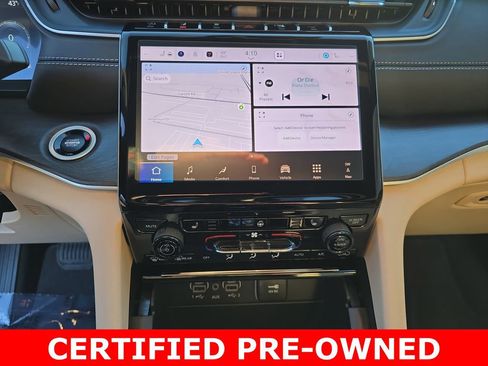 Used 2025 Jeep Grand Cherokee Limited w/ Black Appearance Package image 20