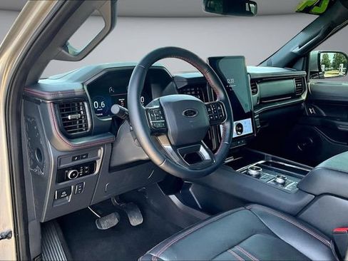 Used 2024 Ford Expedition Limited AWD/4WD image 17