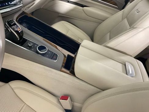 Used 2024 Cadillac Escalade ESV Sport Platinum AWD/4WD image 14