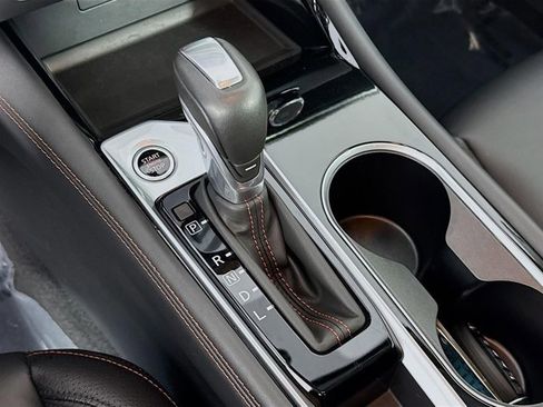 Certified 2025 Nissan Altima 2.5 SR image 18