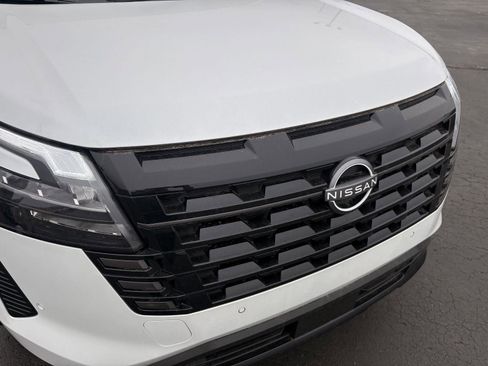 New 2026 Nissan Pathfinder SV image 11