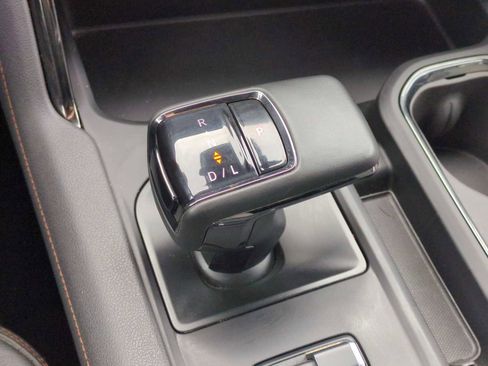 Used 2025 GMC Sierra 1500 AT4 w/ Technology Package image 28