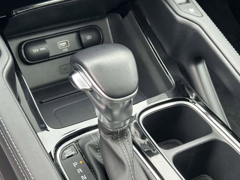 Used 2022 Kia Telluride SX w/ SX Prestige Package image 32