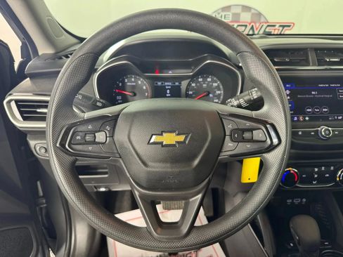 Used 2023 Chevrolet TrailBlazer LS AWD/4WD image 13
