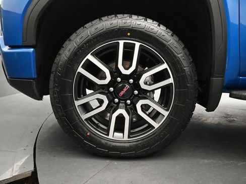 Used 2023 GMC Sierra 1500 AT4 w/ AT4 Premium Package AWD/4WD image 31