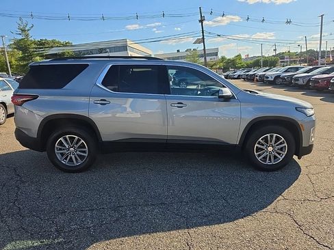 Used 2023 Chevrolet Traverse LT w/ LPO, Floor Liner Package AWD/4WD image 2