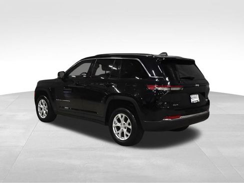 Used 2023 Jeep Grand Cherokee Limited AWD/4WD image 7