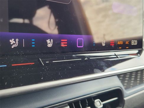 New 2025 Volkswagen ID. Buzz Pro S image 13