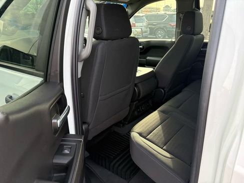Used 2025 Chevrolet Silverado 1500 Custom image 17