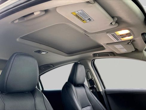 Used 2019 Honda HR-V Touring image 14