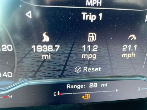 Used 2024 GMC Sierra 2500 SLT w/ SLT Premium Package image 18