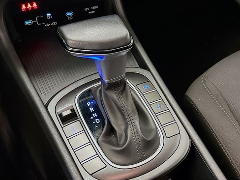 Used 2025 Hyundai Kona SEL image 24