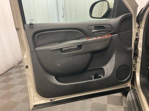 Used 2014 Chevrolet Tahoe LT AWD/4WD image 10