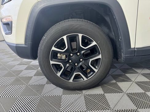 Used 2021 Jeep Compass Trailhawk AWD/4WD image 13
