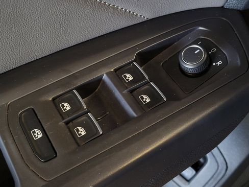 Used 2021 Volkswagen Atlas SE image 27