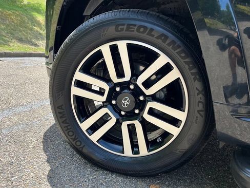 Used 2018 Toyota 4Runner Limited AWD/4WD image 54