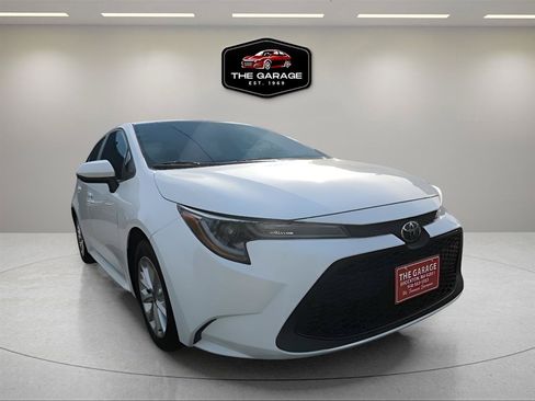 Used 2020 Toyota Corolla LE w/ LE Convenience Package FWD image 7