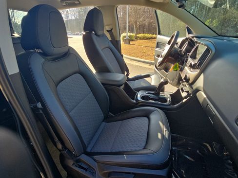 Used 2016 Chevrolet Colorado Z71 image 10