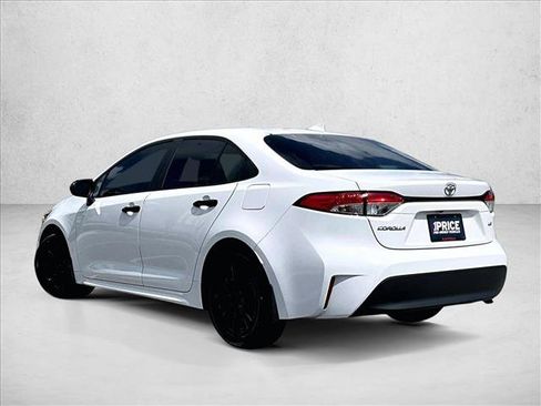 Used 2024 Toyota Corolla LE FWD image 13