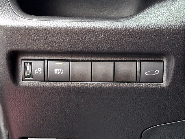 Used 2020 Toyota RAV4 XLE w/ Convenience Package AWD/4WD image 18