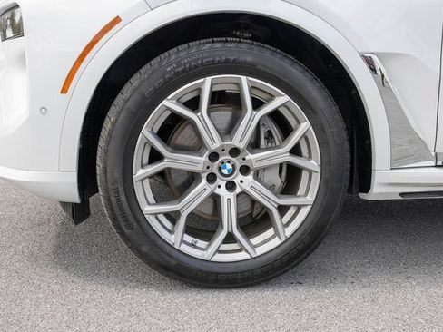 Used 2026 BMW X7 xDrive40i AWD/4WD image 5